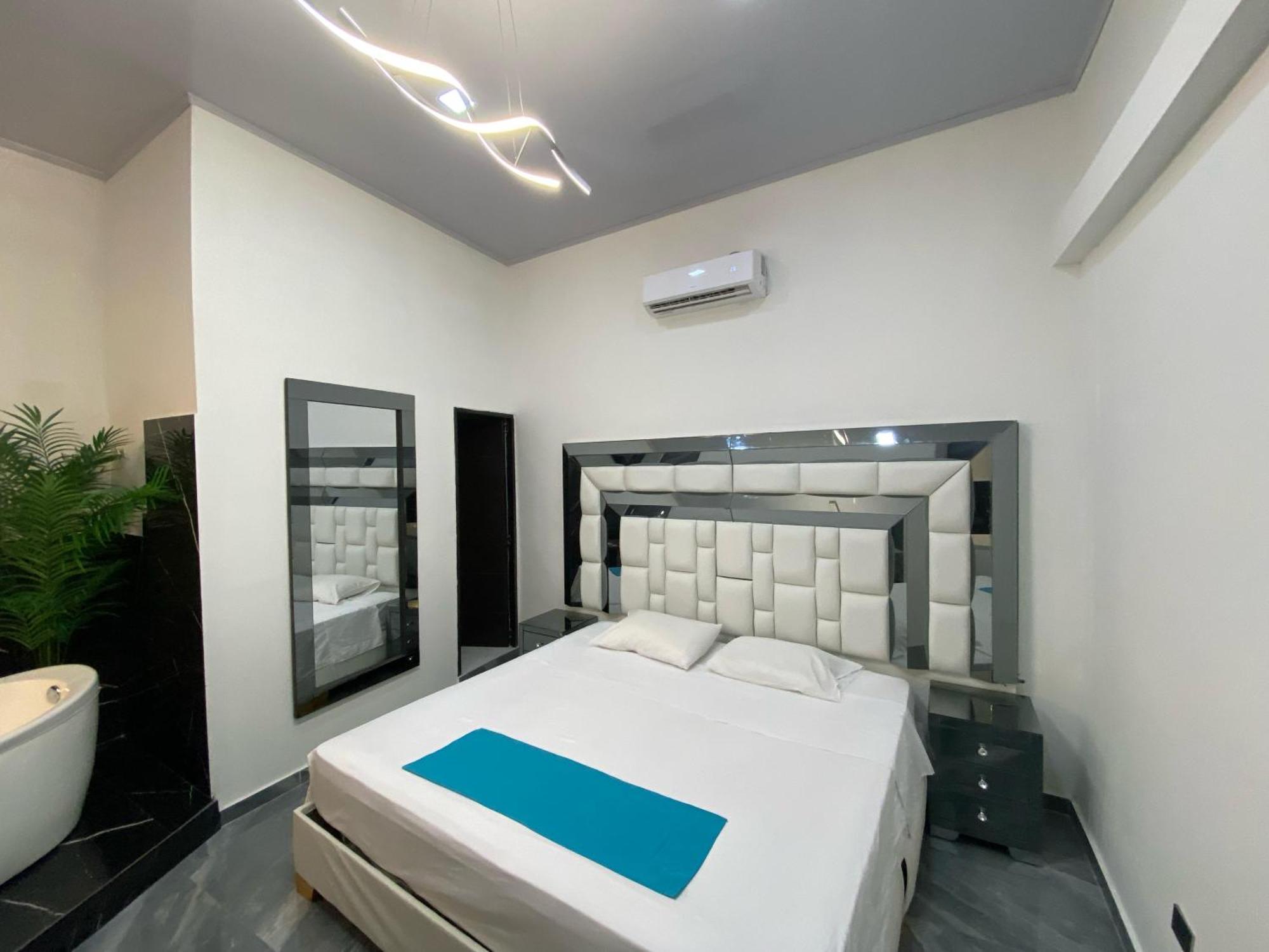 Hotel Hostal Caps Cartagena Luaran gambar